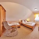 Konukevi Wellness Bouda Mala Upa 3*