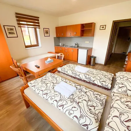 Konukevi Wellness Bouda Mala Upa 3*
